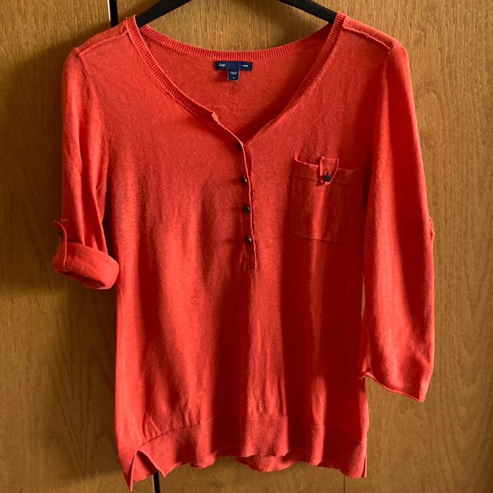 Gap top